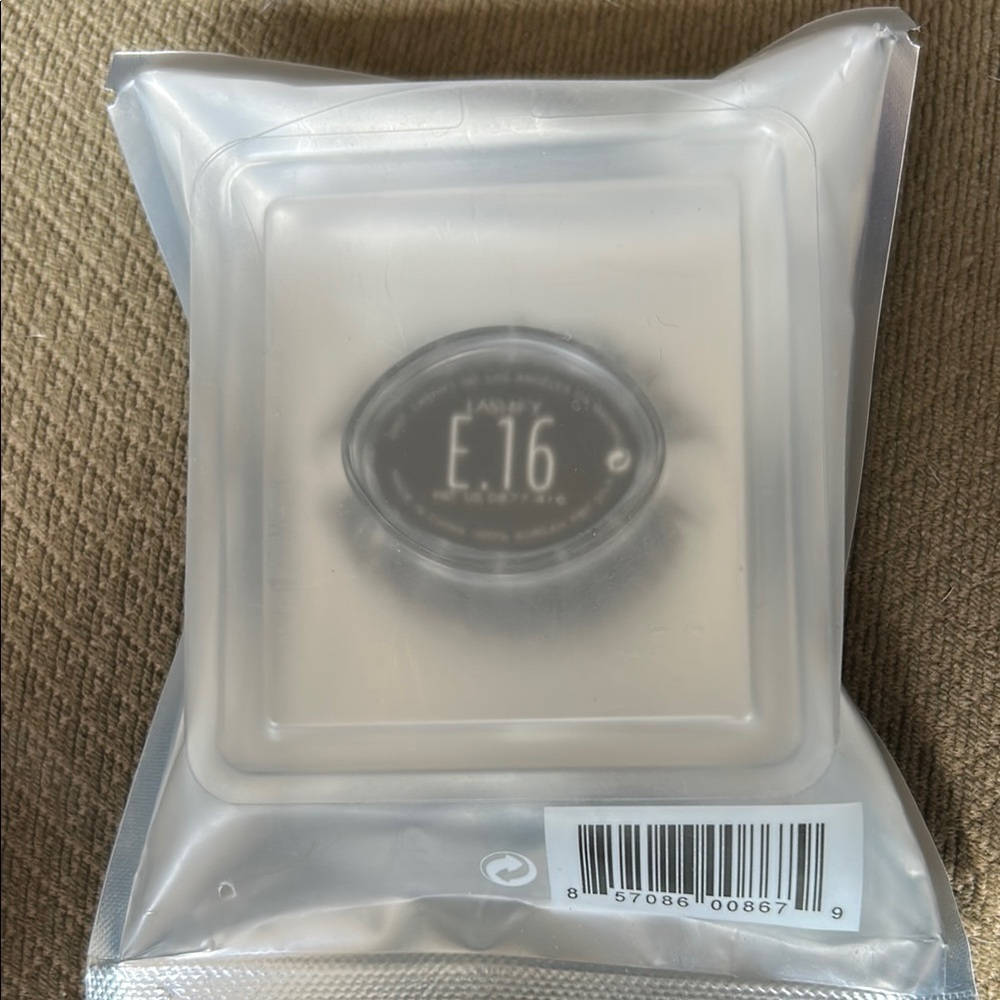 Lashify E16 gossamer lashes